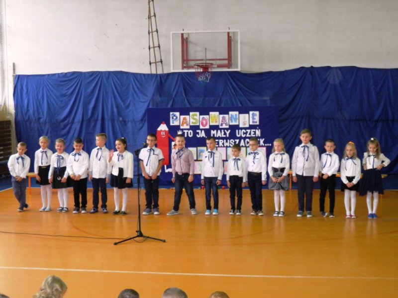 Pasowanie na ucznia klasy I.